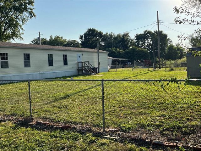 4704 N Adams Road, Independence, MO 64058