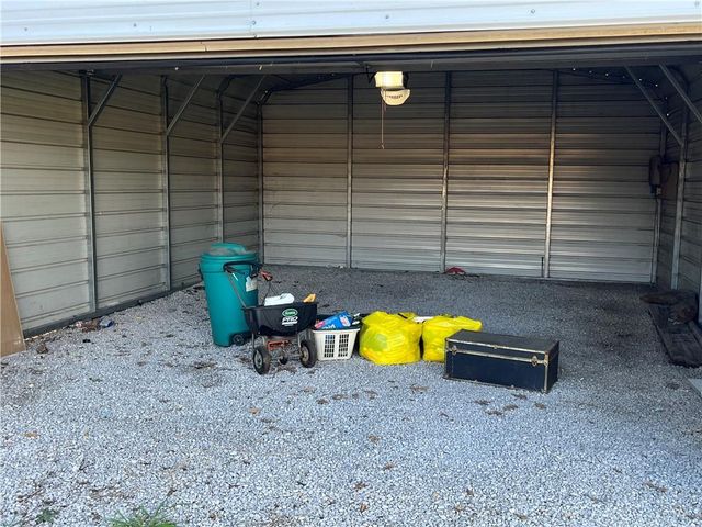 4704 N Adams Road, Independence, MO 64058