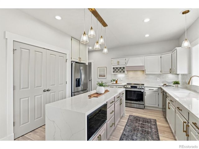 7766 Park Ridge Circle, Fort Collins, CO 80528