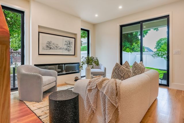 34 West Street B, Newton, MA 02458