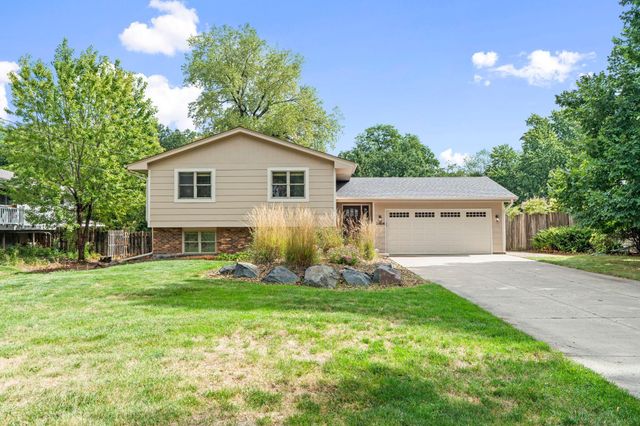 3404 Owasso Street, Shoreview, MN 55126
