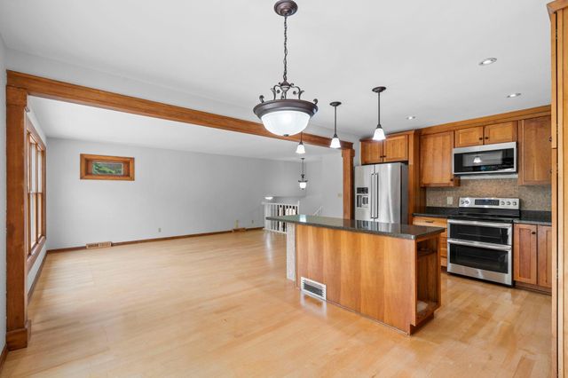 3404 Owasso Street, Shoreview, MN 55126