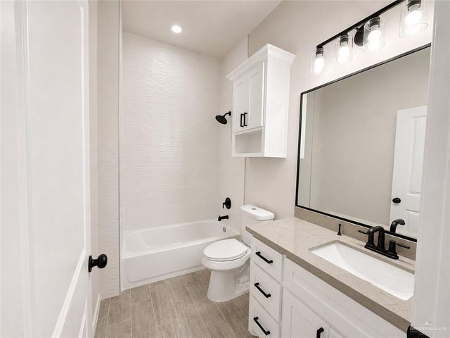 701 W 25th Street, Mission, TX 78574