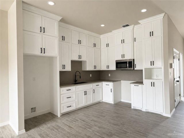 701 W 25th Street, Mission, TX 78574