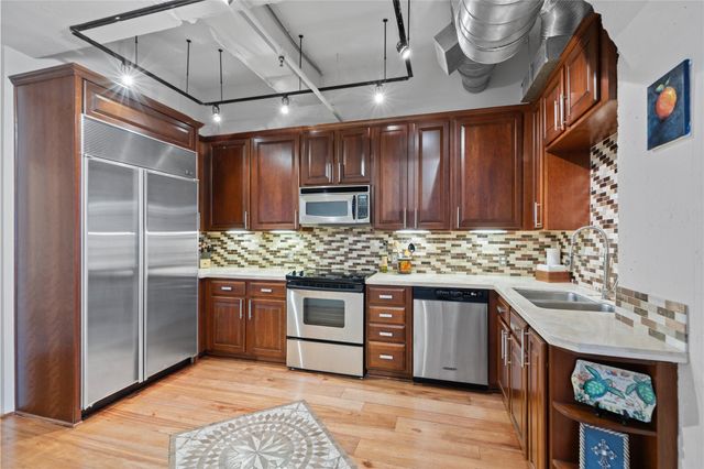 711 Main Street 501, Houston, TX 77002