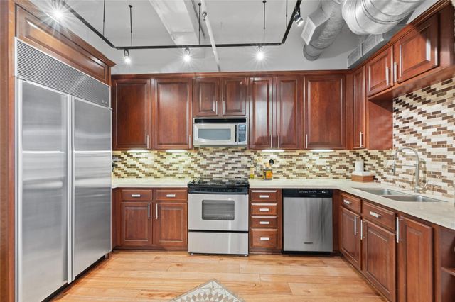 711 Main Street 501, Houston, TX 77002