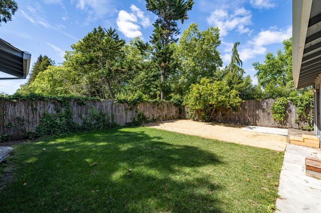 7517 Bernice Ave, Rohnert Park, CA 94928