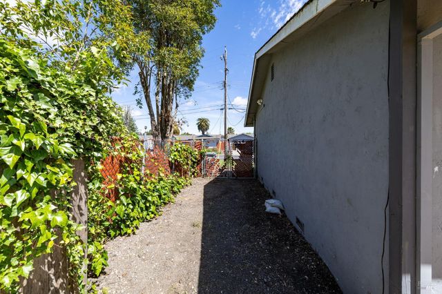 7517 Bernice Ave, Rohnert Park, CA 94928