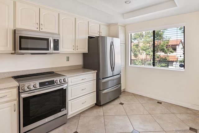 2506 Navarra Drive 623, Carlsbad, CA 92009