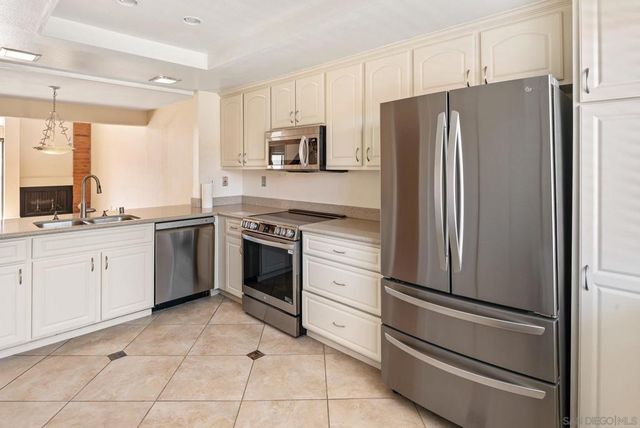 2506 Navarra Drive 623, Carlsbad, CA 92009