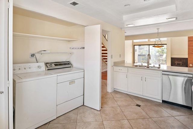 2506 Navarra Drive 623, Carlsbad, CA 92009