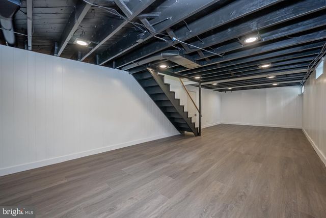 6008 CUMBERLAND HIGHWAY, Chambersburg, PA 17202