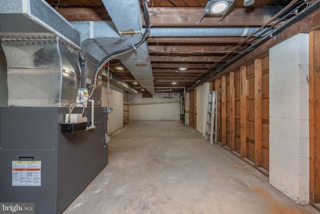 6008 CUMBERLAND HIGHWAY, Chambersburg, PA 17202