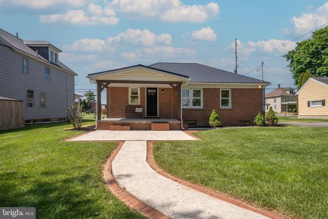 6008 CUMBERLAND HIGHWAY, Chambersburg, PA 17202