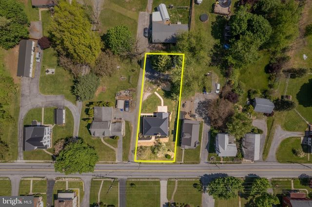 6008 CUMBERLAND HIGHWAY, Chambersburg, PA 17202