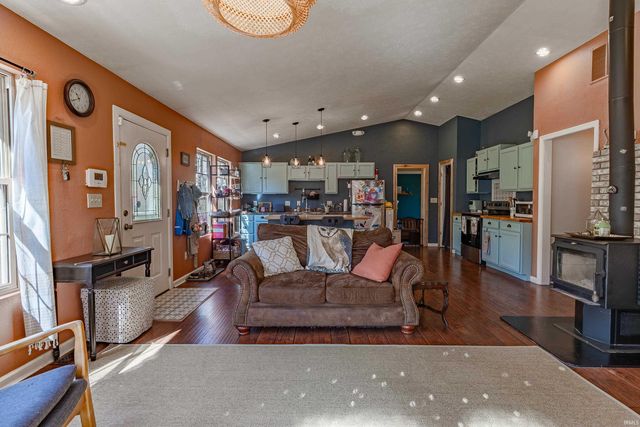 1912 S Orman Lane, Bloomfield, IN 47424
