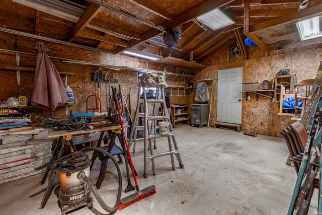1912 S Orman Lane, Bloomfield, IN 47424