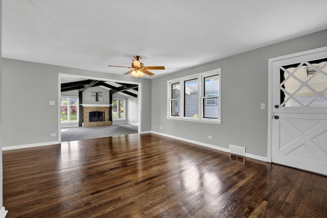 376 N WEST Avenue, Elmhurst, IL 60126