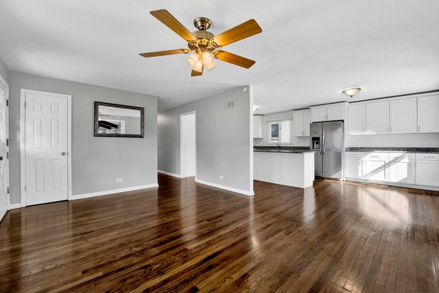 376 N WEST Avenue, Elmhurst, IL 60126