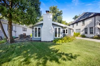 376 N WEST Avenue, Elmhurst, IL 60126