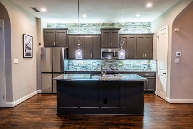 3903 Canton Jade Way, Arlington, TX 76005