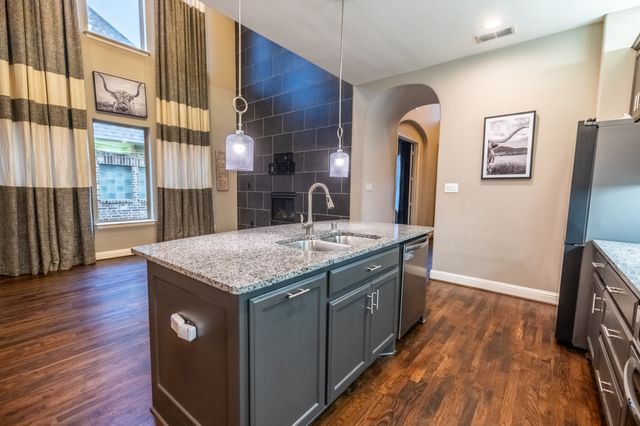 3903 Canton Jade Way, Arlington, TX 76005