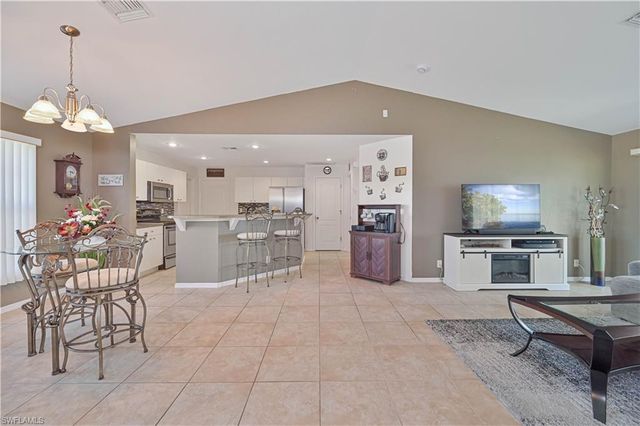 3230 NW 3rd PL, Cape Coral, FL 33993