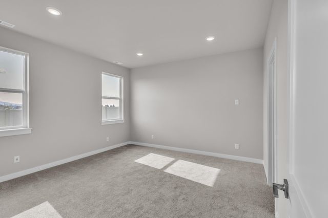 1255 N HIGH DESERT Dr, Deer Park, WA 99006