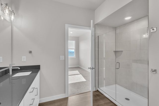 1255 N HIGH DESERT Dr, Deer Park, WA 99006