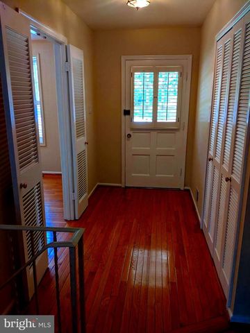 8702 THUNDERBIRD CT, Vienna, VA 22182