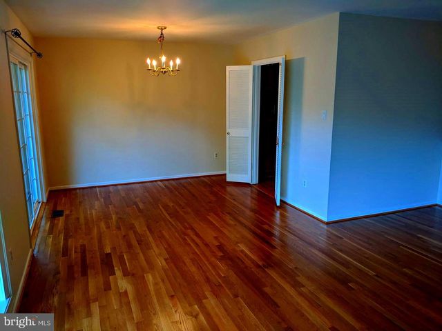 8702 THUNDERBIRD CT, Vienna, VA 22182