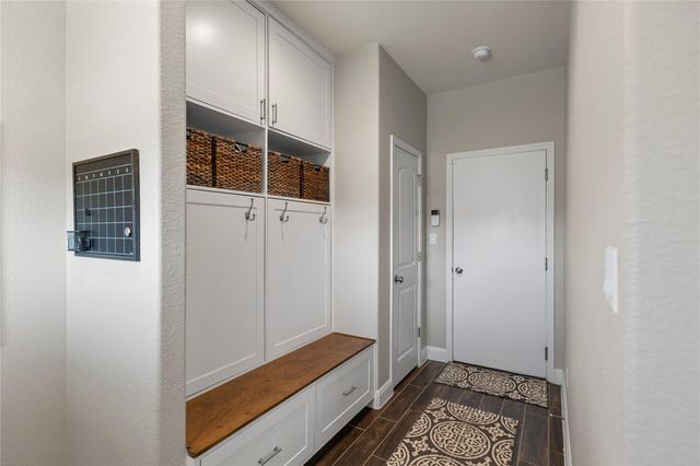 207 Duroc DR, Hutto, TX 78634