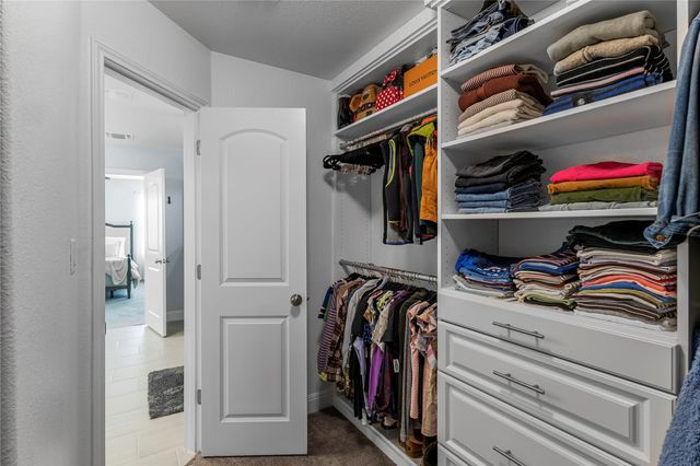 207 Duroc DR, Hutto, TX 78634