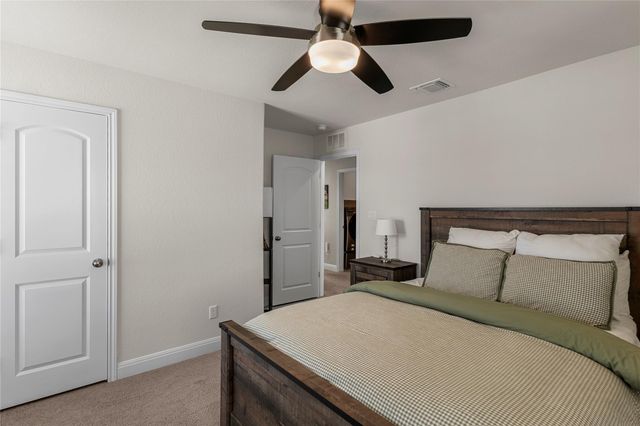 207 Duroc DR, Hutto, TX 78634