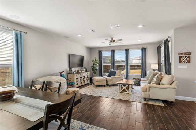 207 Duroc DR, Hutto, TX 78634