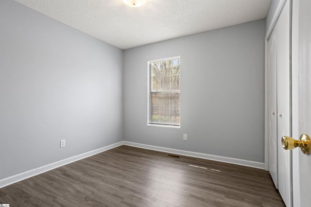 18 Warren Court, Greenville, SC 29607