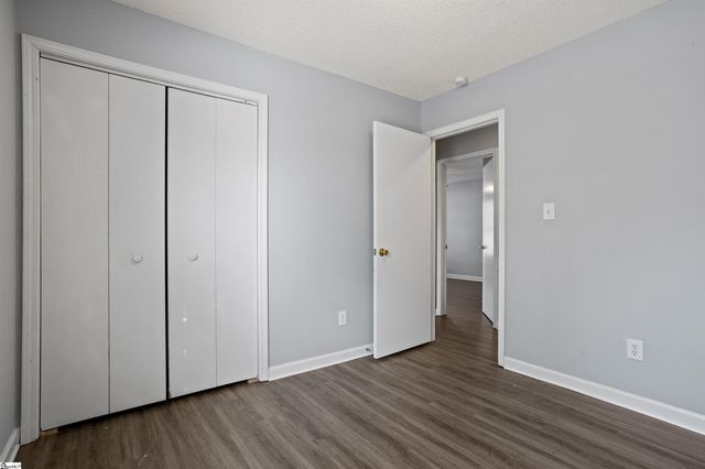 18 Warren Court, Greenville, SC 29607