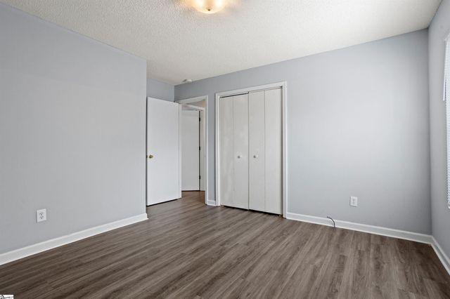 18 Warren Court, Greenville, SC 29607