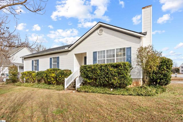 18 Warren Court, Greenville, SC 29607