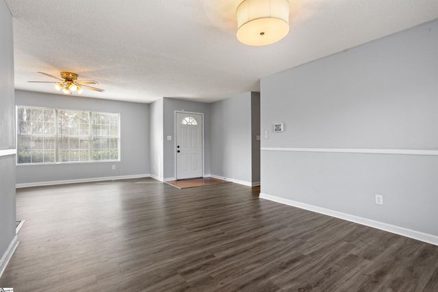 18 Warren Court, Greenville, SC 29607