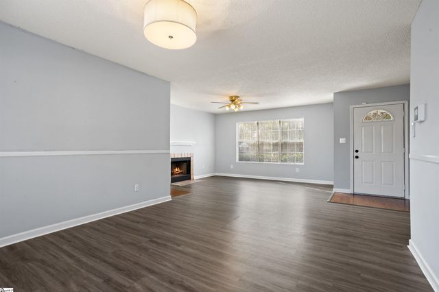 18 Warren Court, Greenville, SC 29607