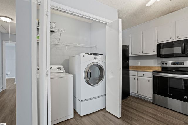 18 Warren Court, Greenville, SC 29607