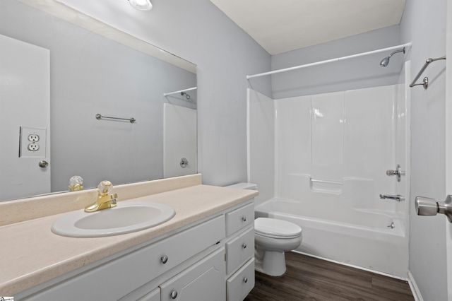 18 Warren Court, Greenville, SC 29607