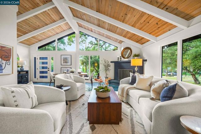 26 Bishop Lane, Menlo Park, CA 94025