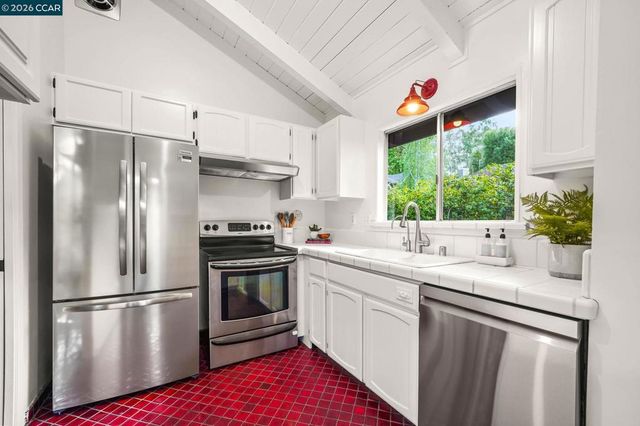 26 Bishop Lane, Menlo Park, CA 94025