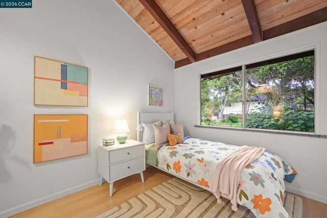 26 Bishop Lane, Menlo Park, CA 94025