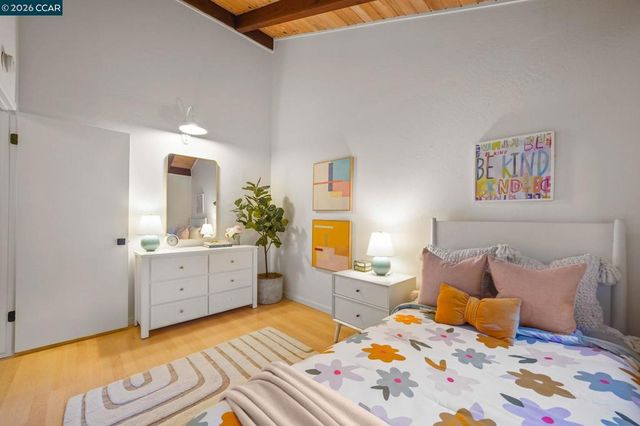 26 Bishop Lane, Menlo Park, CA 94025