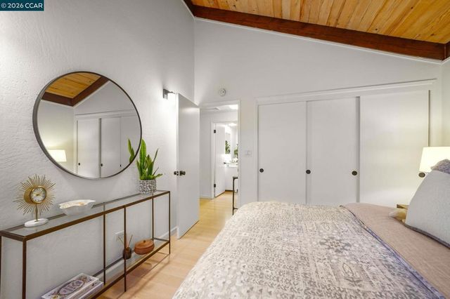 26 Bishop Lane, Menlo Park, CA 94025