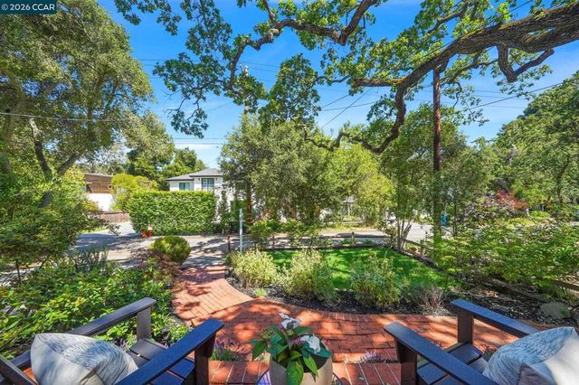 26 Bishop Lane, Menlo Park, CA 94025