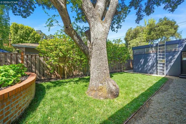 26 Bishop Lane, Menlo Park, CA 94025